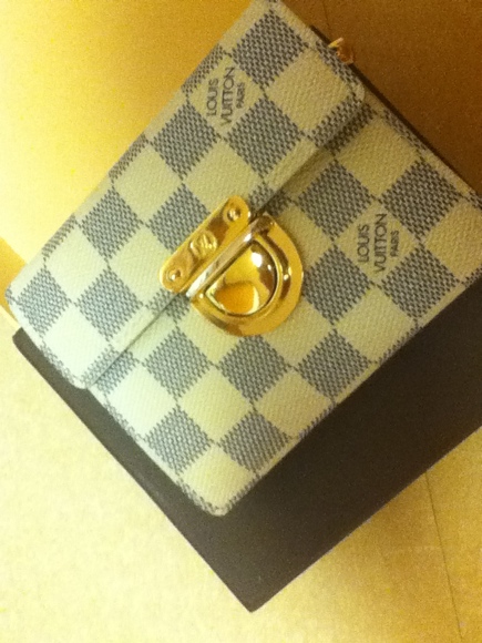 1039988531_YLWd2DMB_fr_405_size580.jpg
