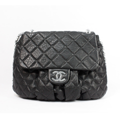 샤넬 11 FW 엠보양가죽 호보백 블랙