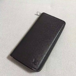 루이비통 타이가 지피월릿 버티컬 M32822