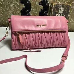 미우미우 클러치 가방 : 마테라쎄 RP0363