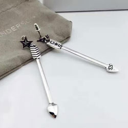 코디샌더슨  귀걸이