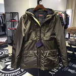 프라다 P-585588