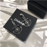 샤넬  CH-552589