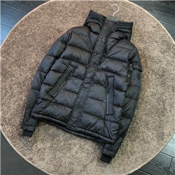 몽클레어  M-7593802