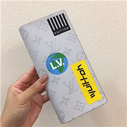 루이비통 LV-M67823