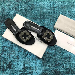 마놀로 블라닉 M-56465