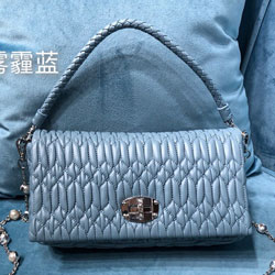 미우미우 크로스백  5BD417