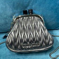 미우미우 크로스백 5BP016