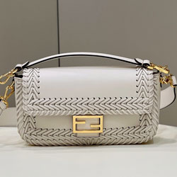 펜디 핸드백 8393