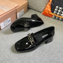 미우미우   M-67676