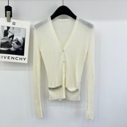 Max  Mara