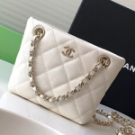 샤넬 핸드백 AP4422