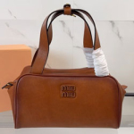 미우미우 숄더백 5BB182